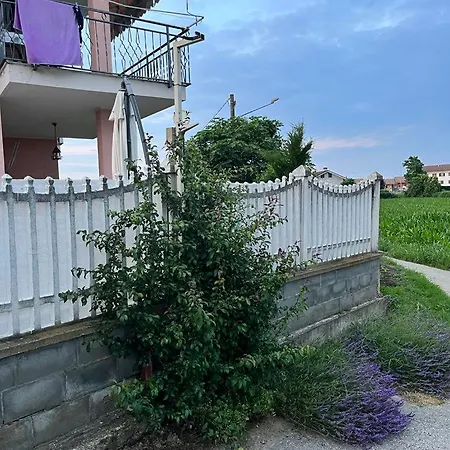Pia Apartment *